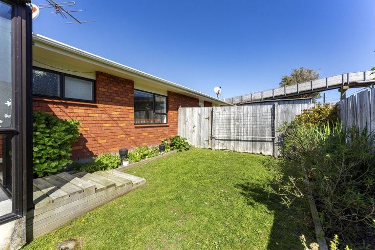 Photo of property in 29b Hinau Street, Tawa, Wellington, 5028