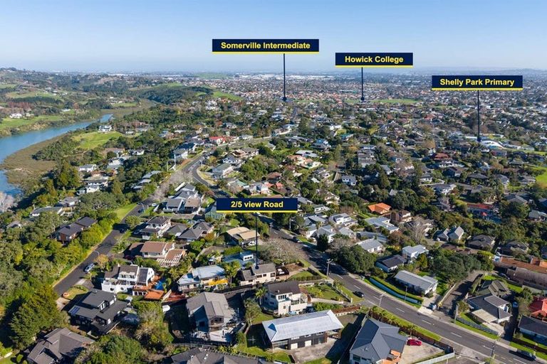 Photo of property in 2/5 View Road, Shelly Park, Auckland, 2014