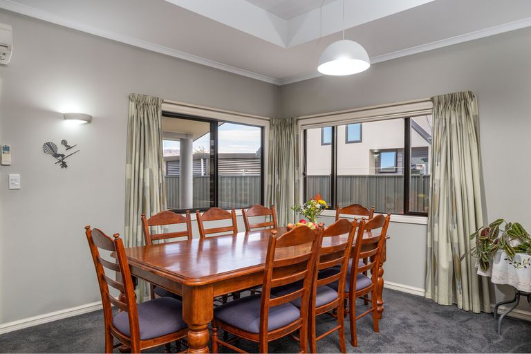 Photo of property in 6 Spruce Close, Alexandra, 9320