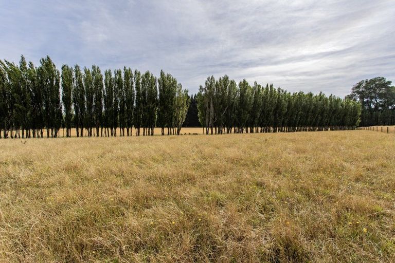 Photo of property in 10 Jelfs Road, Woodend Beach, Woodend, 7691