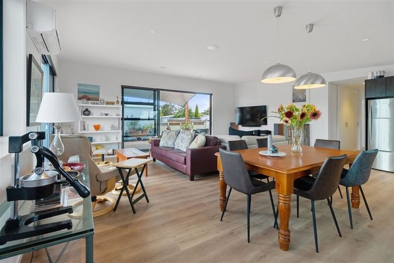 Photo of property in 114 Tamaki Road, Whangamata, 3620