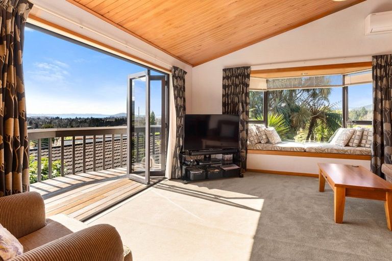 Photo of property in 66 Utuhina Road, Springfield, Rotorua, 3015