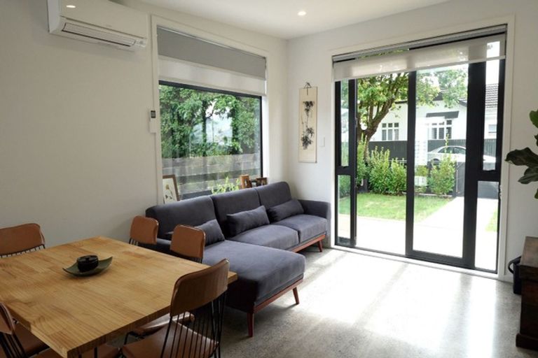 Photo of property in 28 Mere Mere Avenue, Palmerston North, 4414