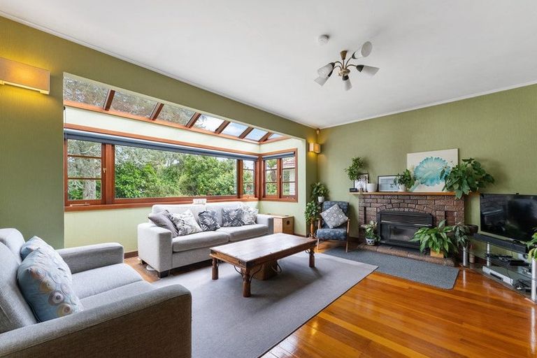 Photo of property in 55 Coronation Road, Mangere Bridge, Auckland, 2022