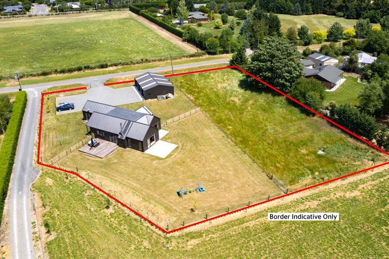 Photo of property in 32 Cridges Road, Darfield, 7510