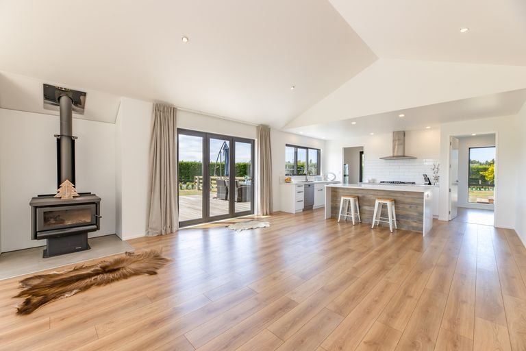 Photo of property in 32 Cridges Road, Darfield, 7510