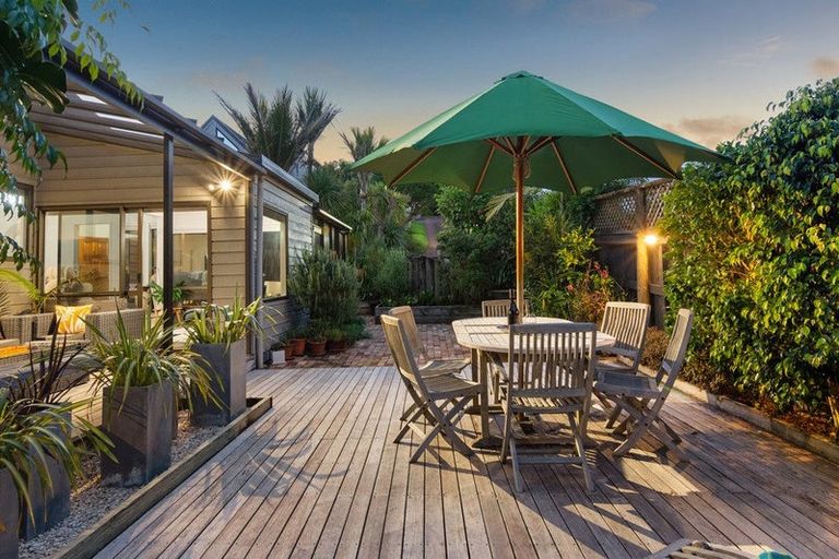 Photo of property in 89a Hebron Road, Waiake, Auckland, 0630