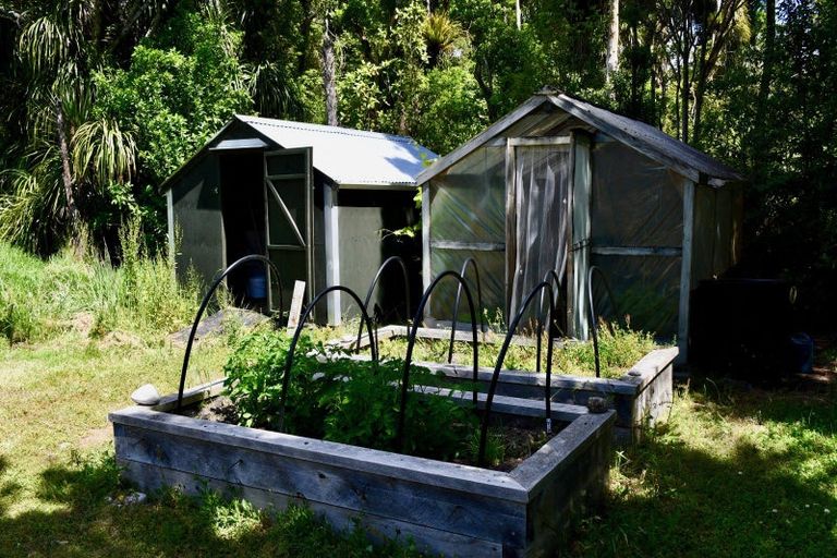 Photo of property in 4589 Karamea Highway, Karamea, 7893