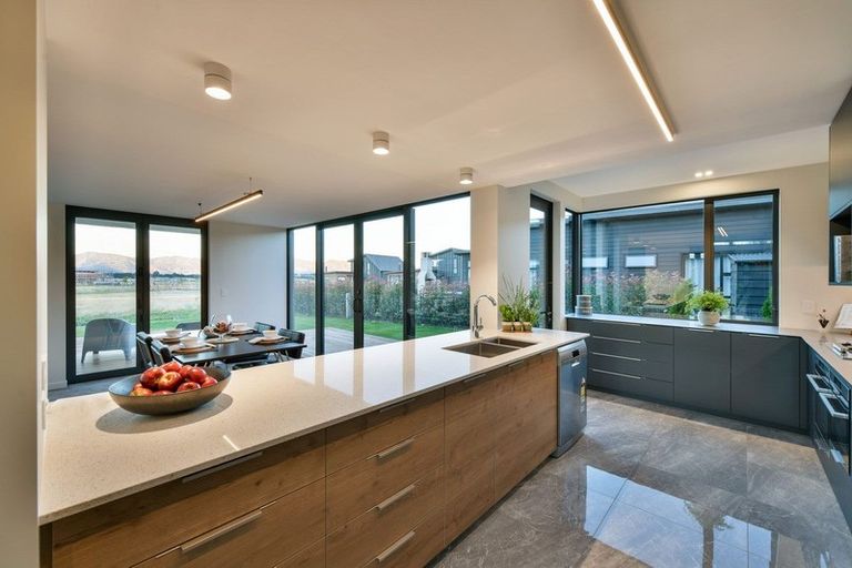 Photo of property in 3 Mcdonald Street, Wanaka, 9305