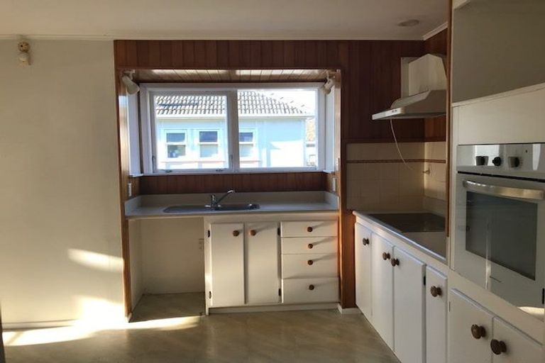 Photo of property in 28 Churton Crescent, Taita, Lower Hutt, 5011