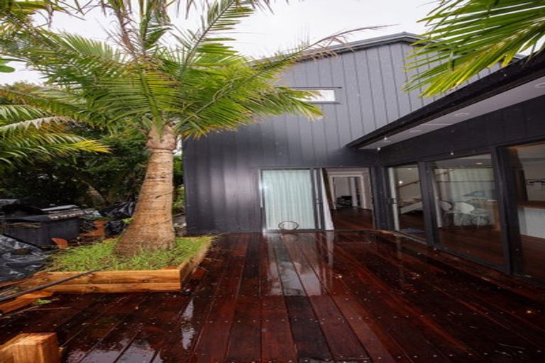 Photo of property in 171a Beach Haven Road, Beach Haven, Auckland, 0626