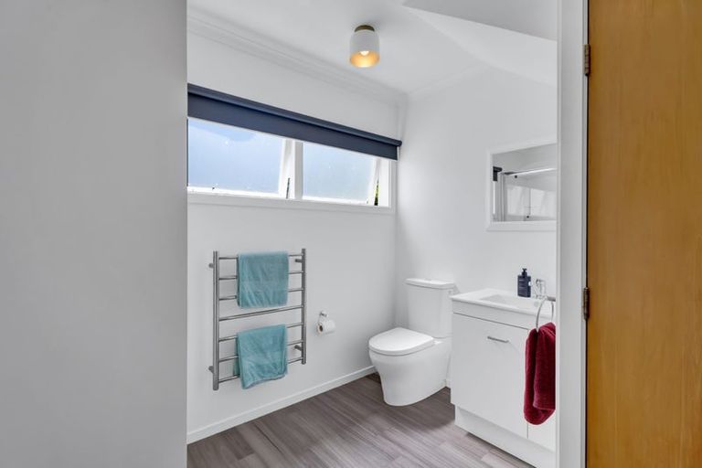 Photo of property in 190a Seaview Road, Westown, New Plymouth, 4310