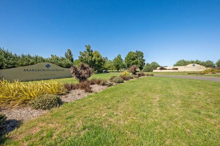 Photo of property in 22 Golf View Close, Fairhall, 7272