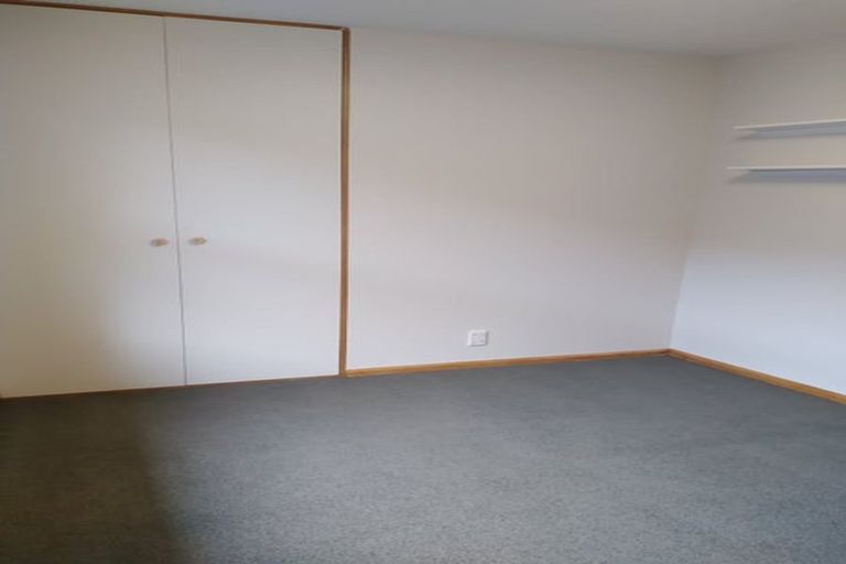 Photo of property in 17 Kinnaird Place, Hillmorton, Christchurch, 8025