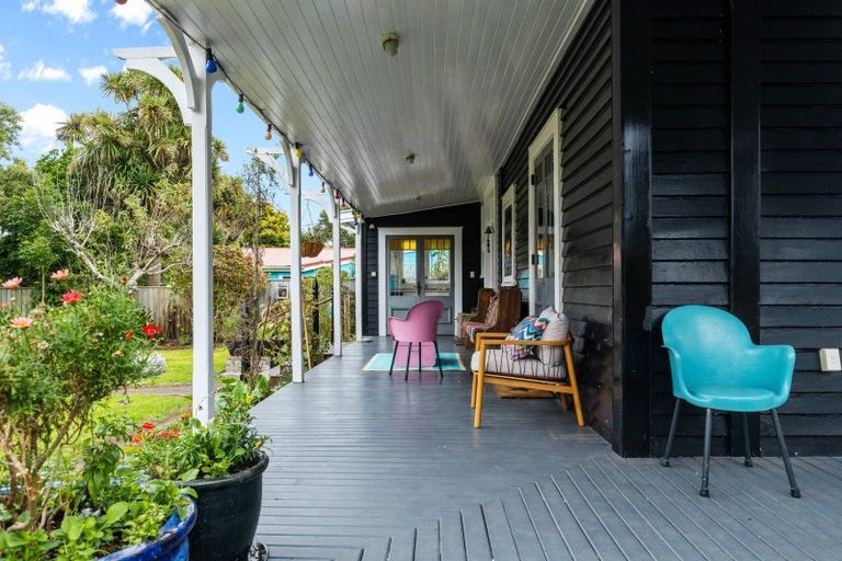 Photo of property in 112a Hine Street, New Plymouth, 4310