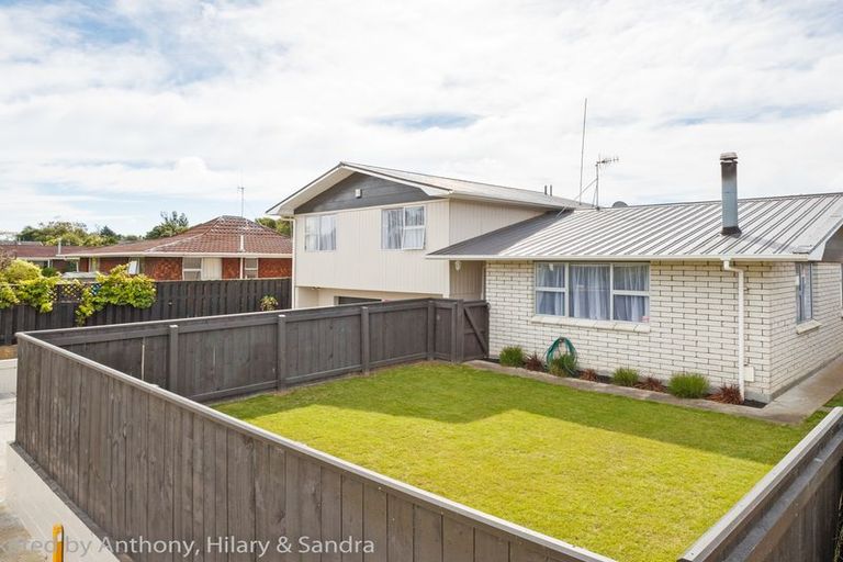 Photo of property in 15 Geraldine Crescent, Cloverlea, Palmerston North, 4412