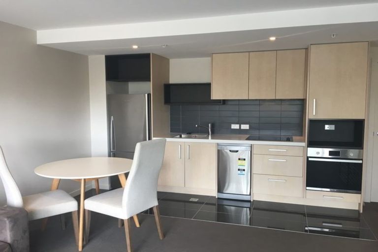 Photo of property in Nouvo Apartments, 2/21f Rugby Street, Mount Cook, Wellington, 6021