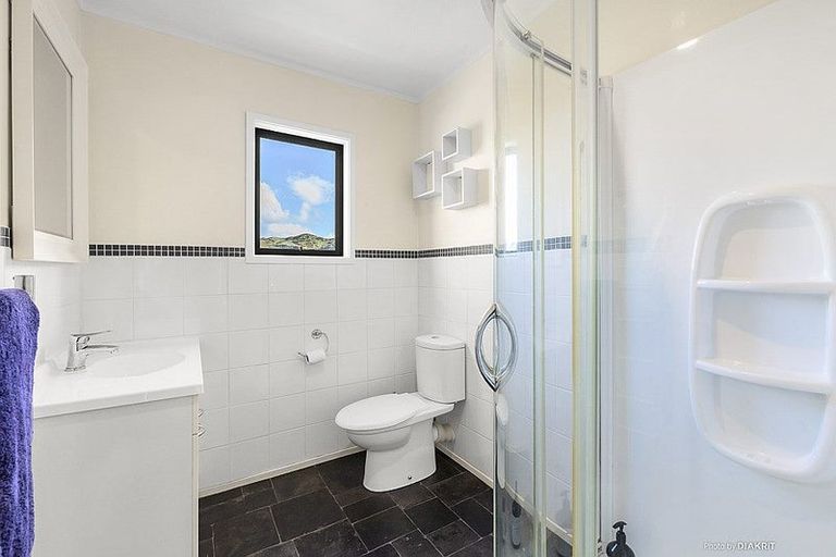 Photo of property in 9 Commons Way, Crofton Downs, Wellington, 6035