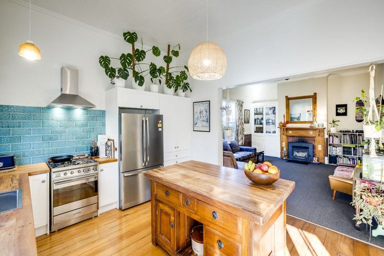 Photo of property in 16 Owen Street, Napier South, Napier, 4110