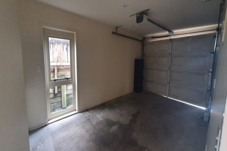 Photo of property in 7/20 Fields Parade, Oteha, Auckland, 0632