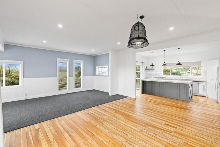 Photo of property in 826 Mokau Road, Mimi, Urenui, 4377