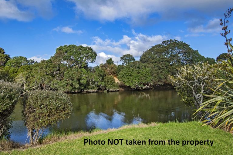 Photo of property in 8 Waitaha Place, Ruakaka, 0116