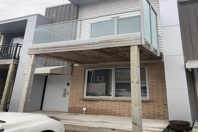 Photo of property in 6 Ceramic Lane, New Lynn, Auckland, 0600