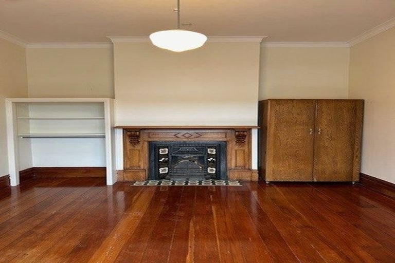 Photo of property in 2 Stanley Street, Berhampore, Wellington, 6023