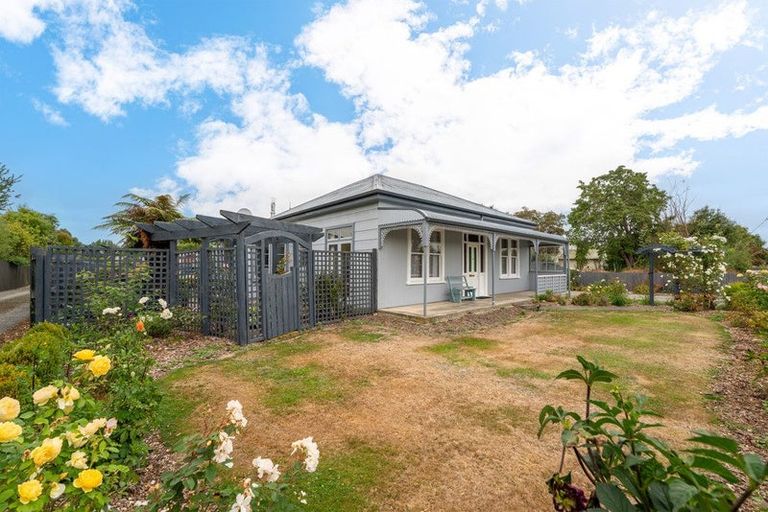 Photo of property in 42 Campbell Street, Geraldine, 7930