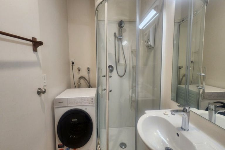 Photo of property in Terrace Tower Apartments, 2d/126 The Terrace, Wellington Central, Wellington, 6011