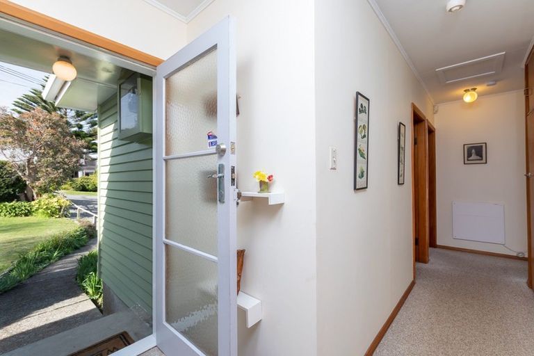 Photo of property in 5 Herewini Street, Titahi Bay, Porirua, 5022