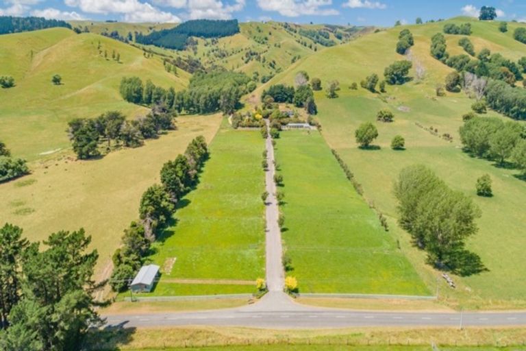 Photo of property in 1618 Longbush Road, Longbush, Masterton, 5884