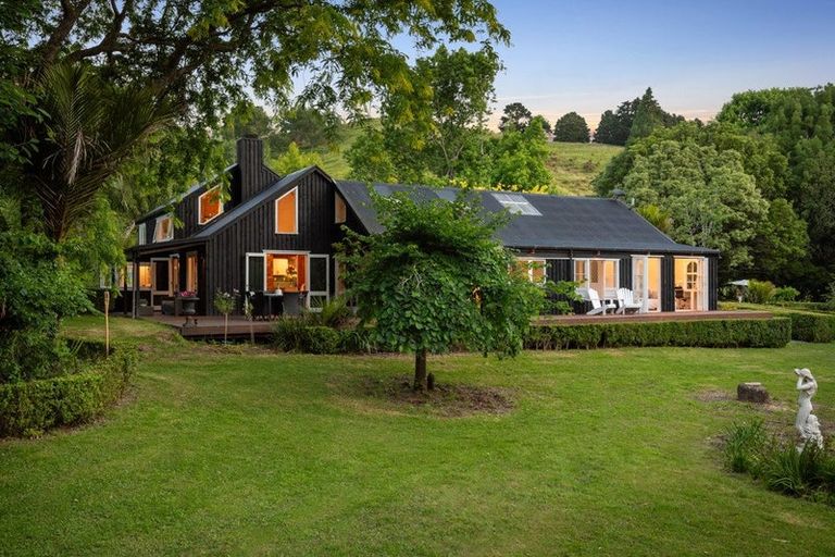 Photo of property in 186 Twilight Road, Clevedon, Papakura, 2582