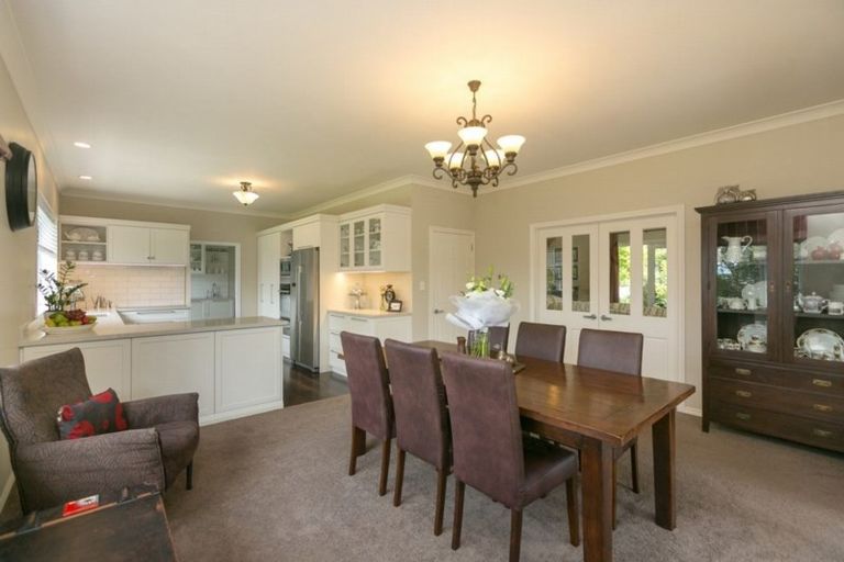 Photo of property in 7-9 Veale Road, Frankleigh Park, New Plymouth, 4310