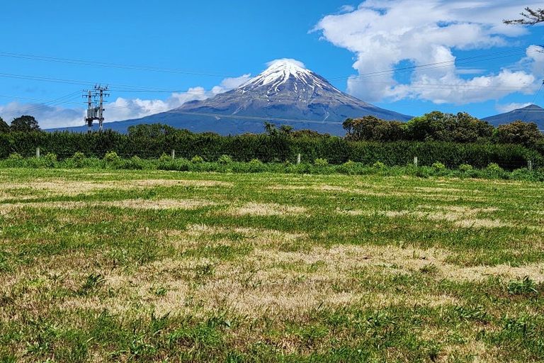 Photo of property in 1529 Egmont Road, Egmont Village, 4386