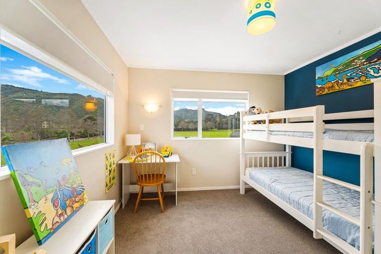 Photo of property in 16 Kingfisher Close, Brown Owl, Upper Hutt, 5018