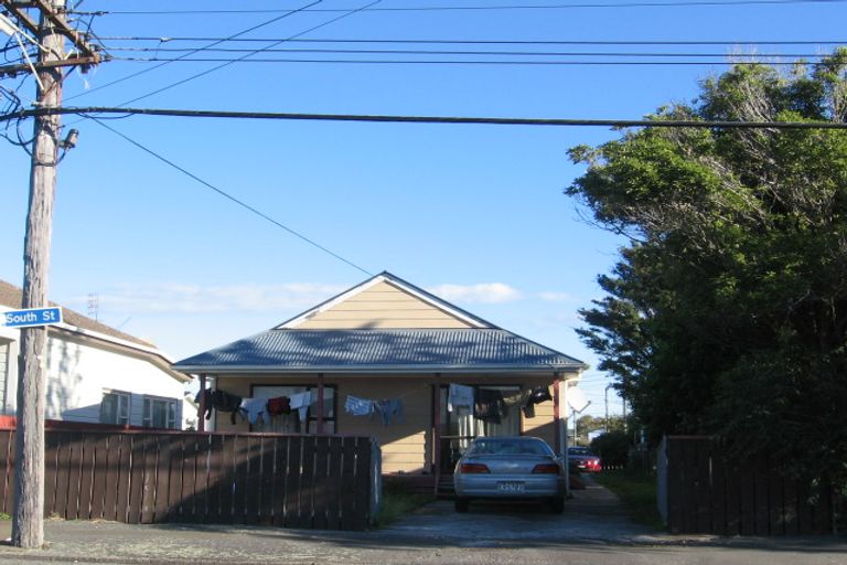 Photo of property in 18 South Street, Petone, Lower Hutt, 5012