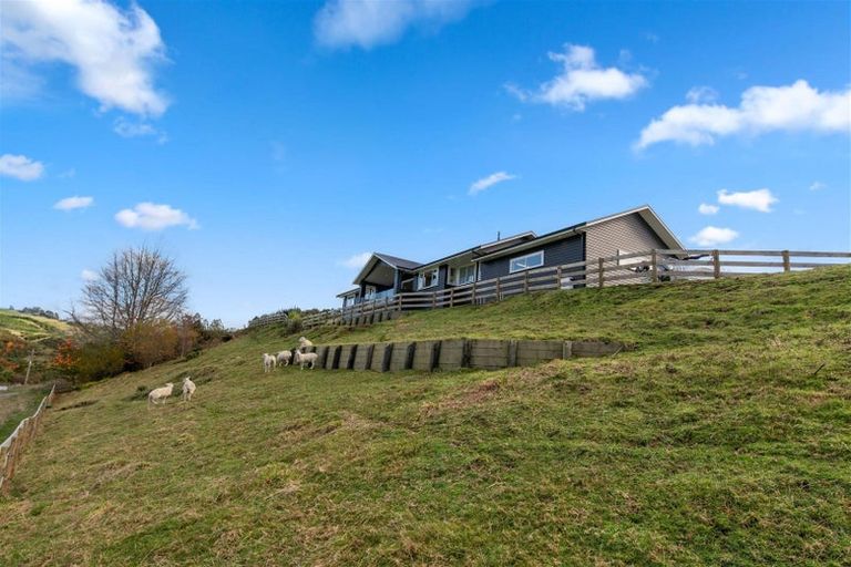 Photo of property in 43 Great West Road, Matipo Heights, Rotorua, 3015