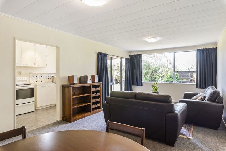 Photo of property in 77b Eatwell Avenue, Paraparaumu Beach, Paraparaumu, 5032