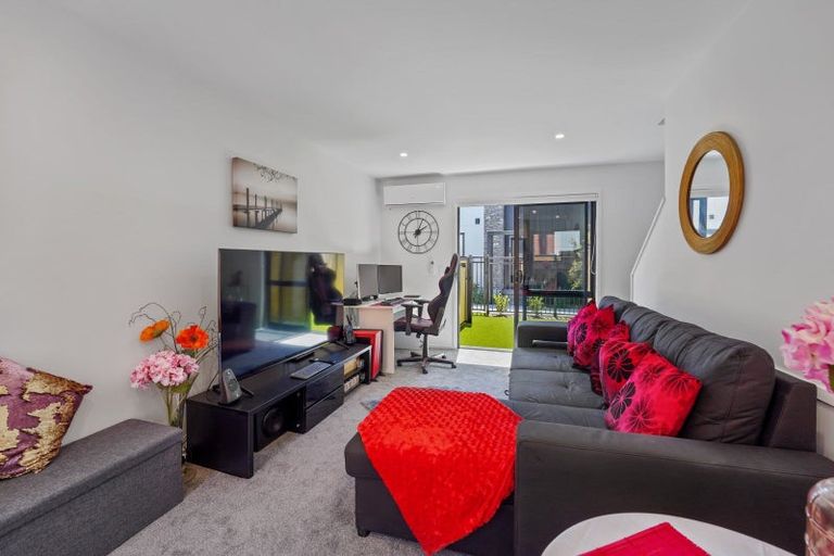 Photo of property in 3/5 Milne Crescent, Taita, Lower Hutt, 5011