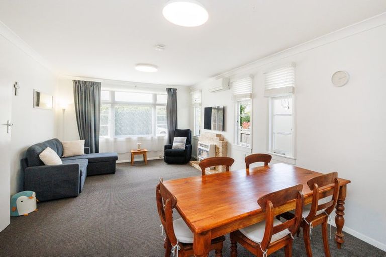 Photo of property in 35 Hardie Street, Hokowhitu, Palmerston North, 4410