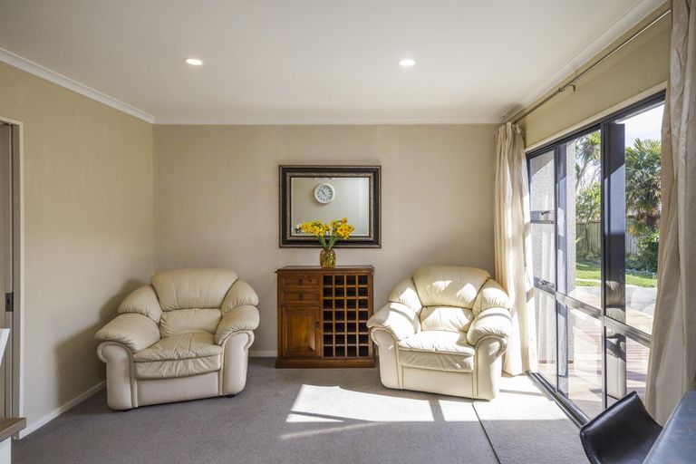 Photo of property in 94 Summerhill Drive, Fitzherbert, Palmerston North, 4410