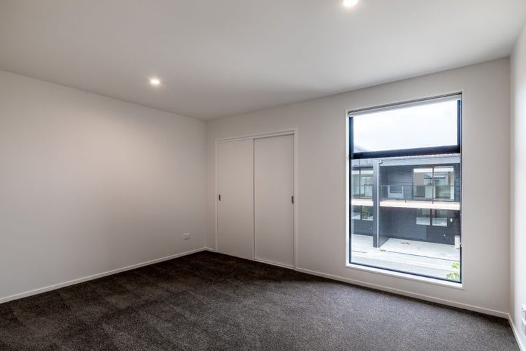 Photo of property in 2 Tuputupu Drive, Kumeu, 0810