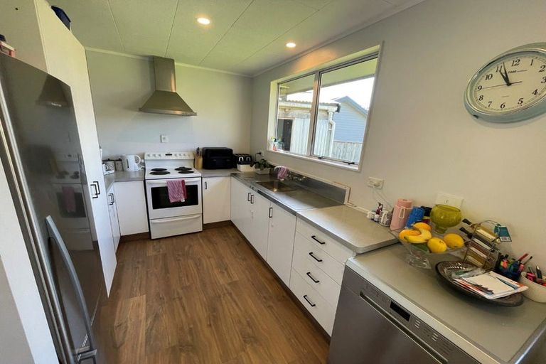 Photo of property in 13 Tawari Street, Inglewood, 4330