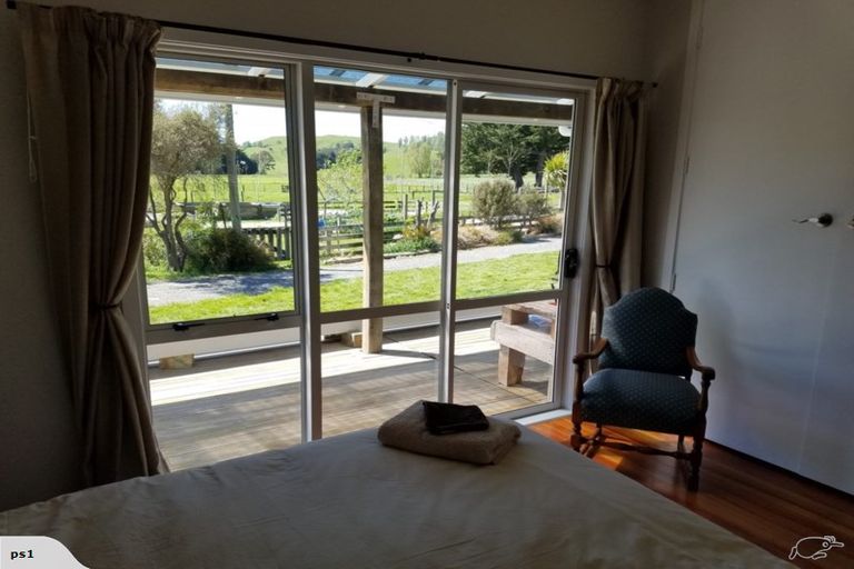 Photo of property in 801 Martinborough Masterton Road, Longbush, Masterton, 5884