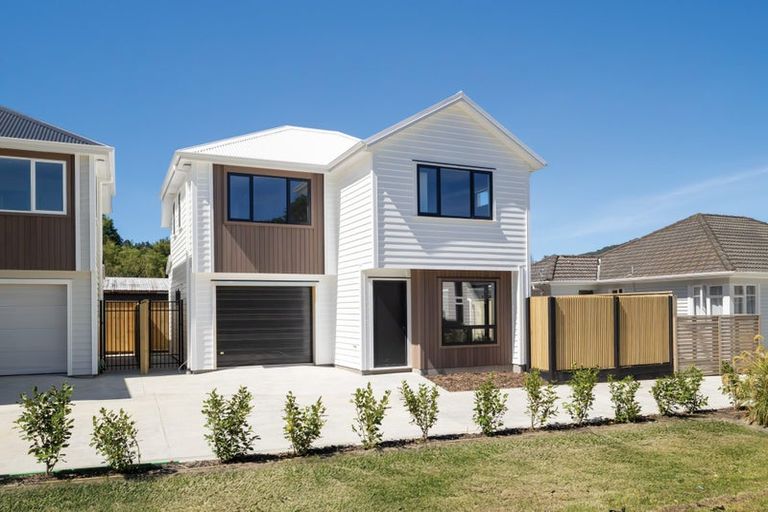 Photo of property in 105 Main Road, Wainuiomata, Lower Hutt, 5014