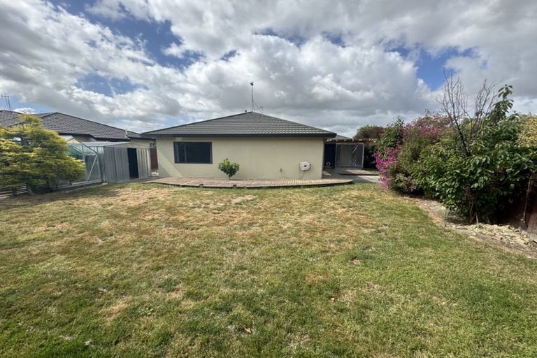 Photo of property in 11 Aspen Way, Kelvin Grove, Palmerston North, 4414