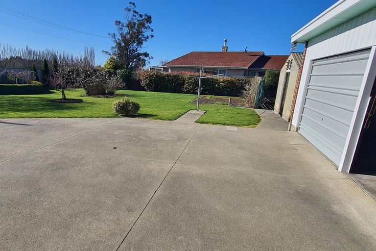Photo of property in 1 Cashel Street, Waimate, 7924