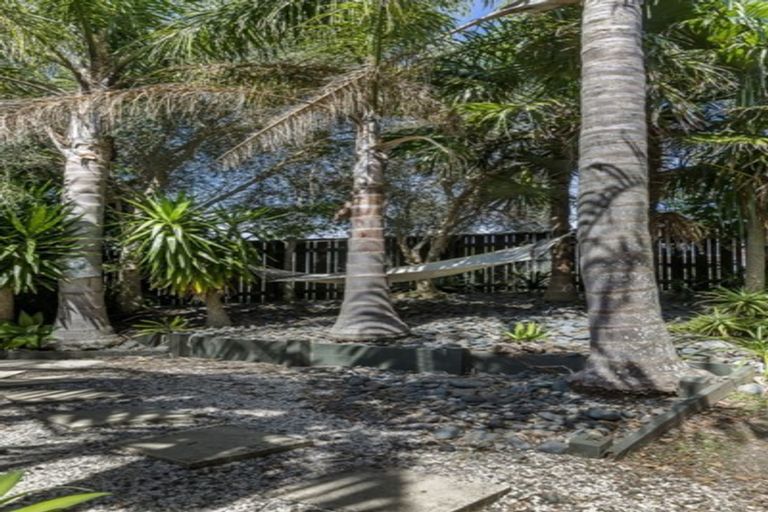 Photo of property in 204 Vipond Road, Stanmore Bay, Whangaparaoa, 0932