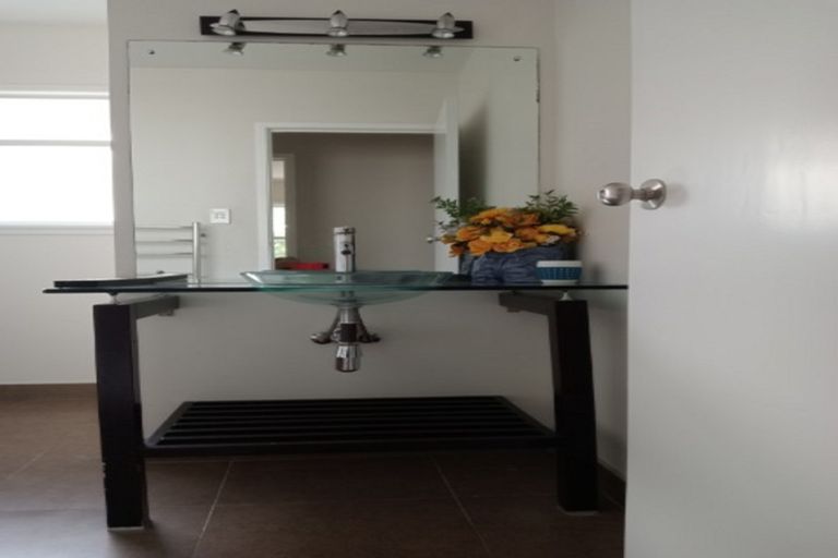 Photo of property in 57 Lawrence Crescent, Hillpark, Auckland, 2102